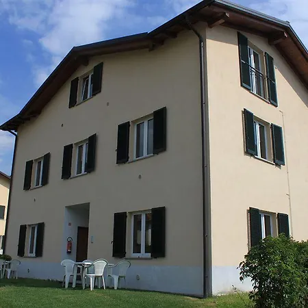 Lakeside Aparthotel